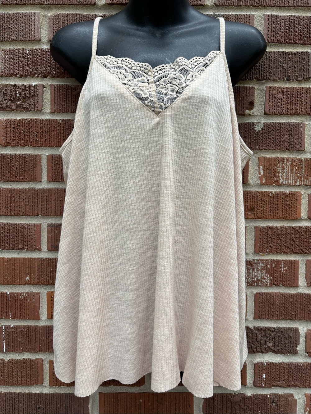 POL Women’s Sz S Tan Lace Front V Neck Tank Top Coquette Y2K Dainty